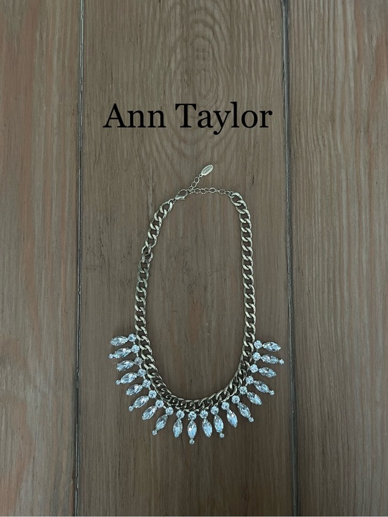 Ann Taylor Jewelry - Ann Taylor Gold Crystal Necklace